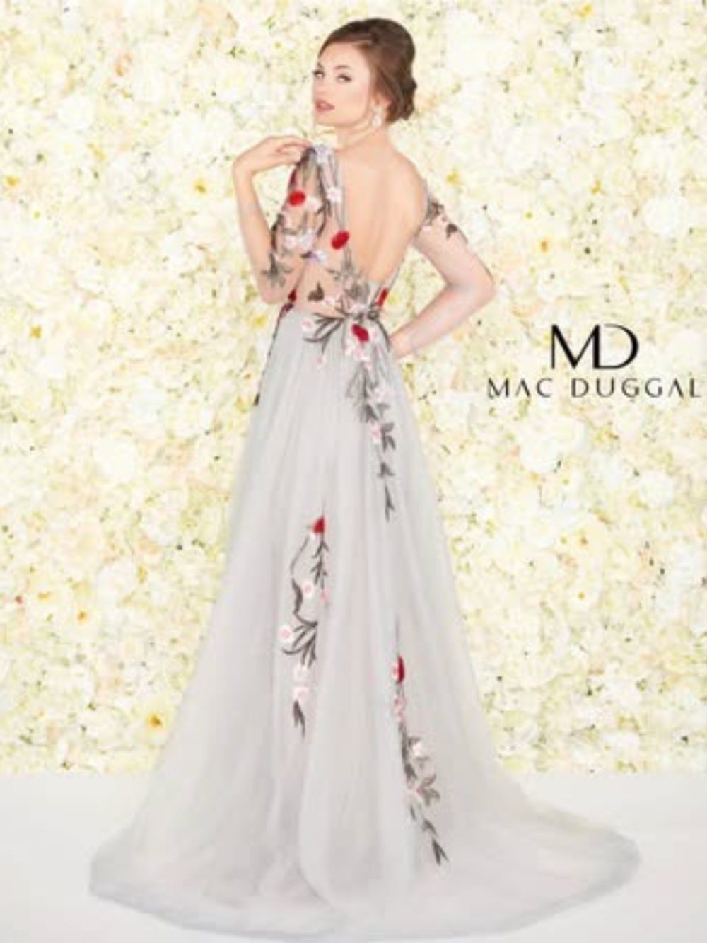 Stunning Mac Duggal floral embroidered Couture gown long sleeve V-neck - Picture 2 of 5
